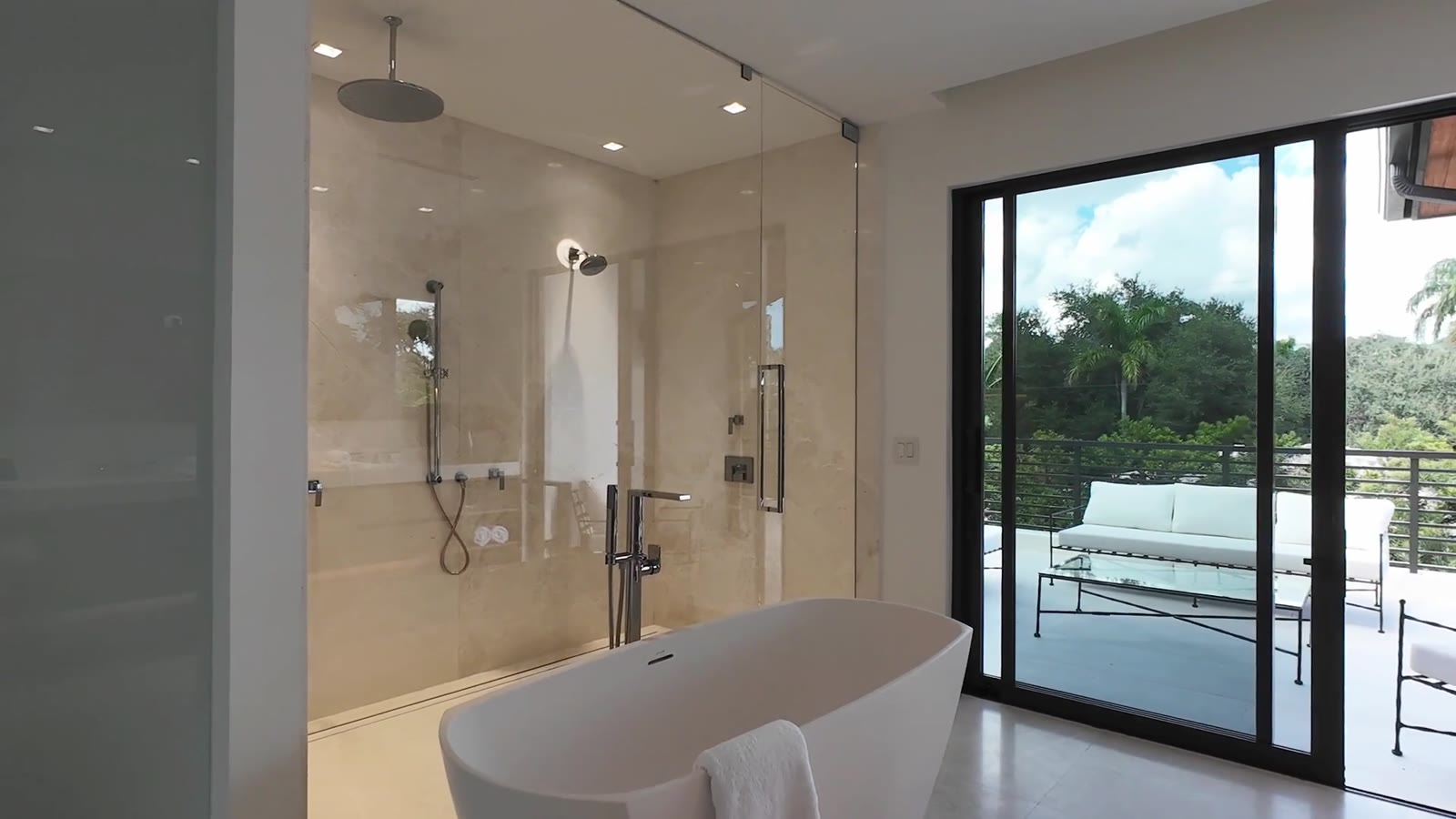 Primary bath with freestanding tub